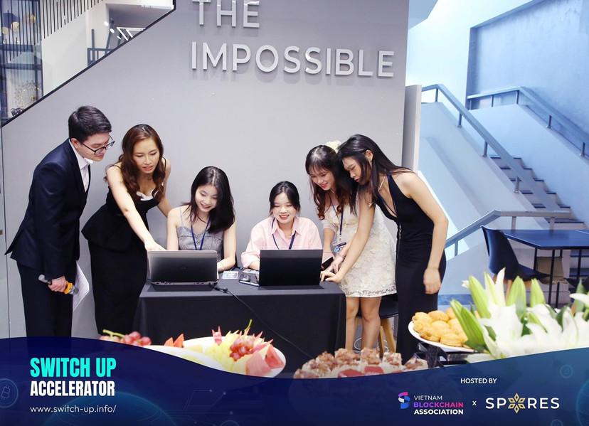 cbf720b42f3d8563dc2c - Daisy Le.jpg