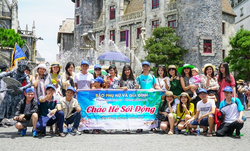 1511144281_team-bao-du-lich-2017.jpg