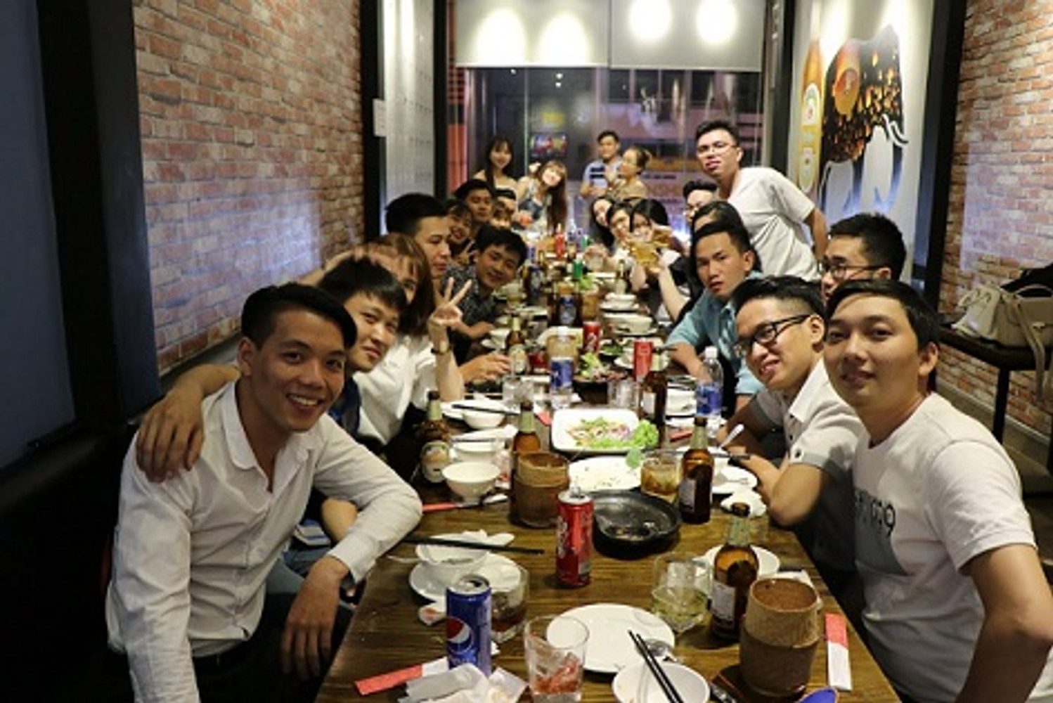 cong-ty-tnhh-truyen-thong-quang-cao-sieu-kinh-doanh