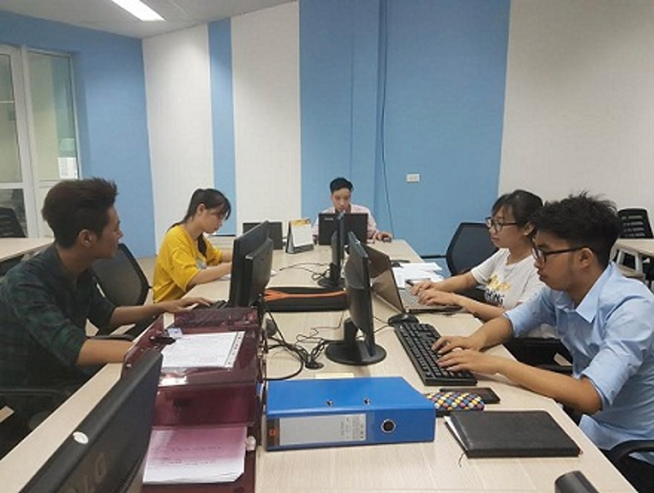 cong-ty-co-phan-giai-phap-va-cong-nghe-gmon