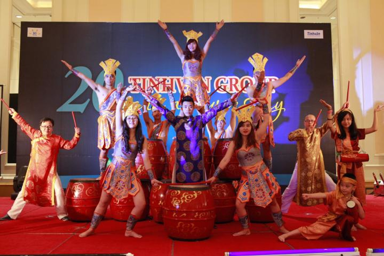 cong-ty-co-phan-cong-nghe-tinh-van