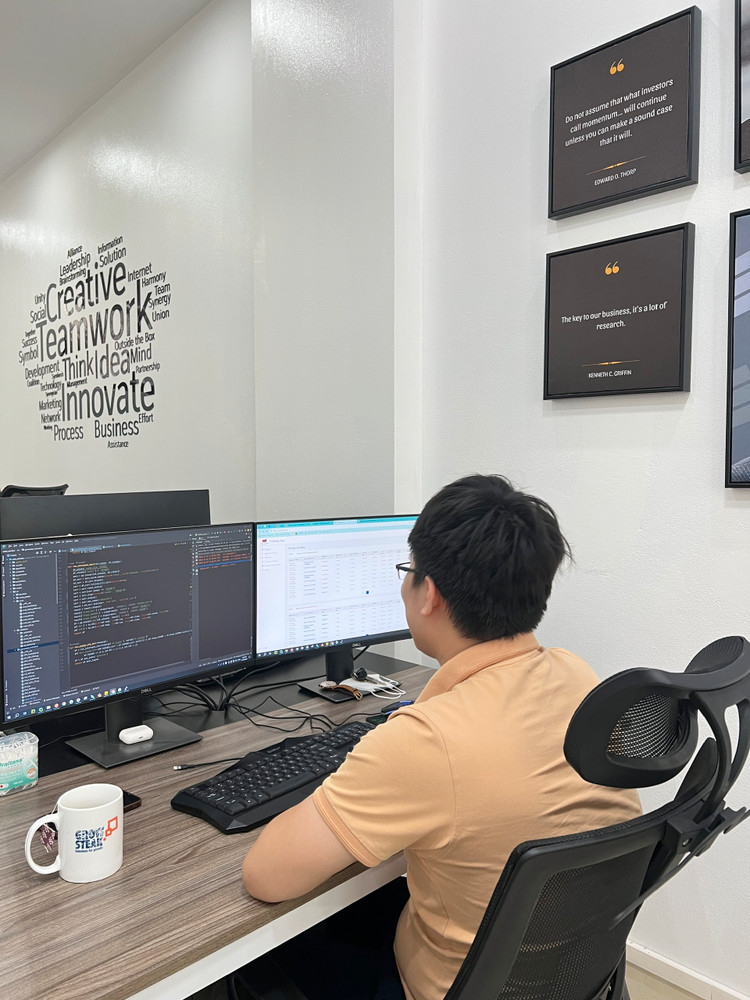 z4866898331700_629e7c172118979154c431a1a0ed64f6 - HR QM Capital.jpg