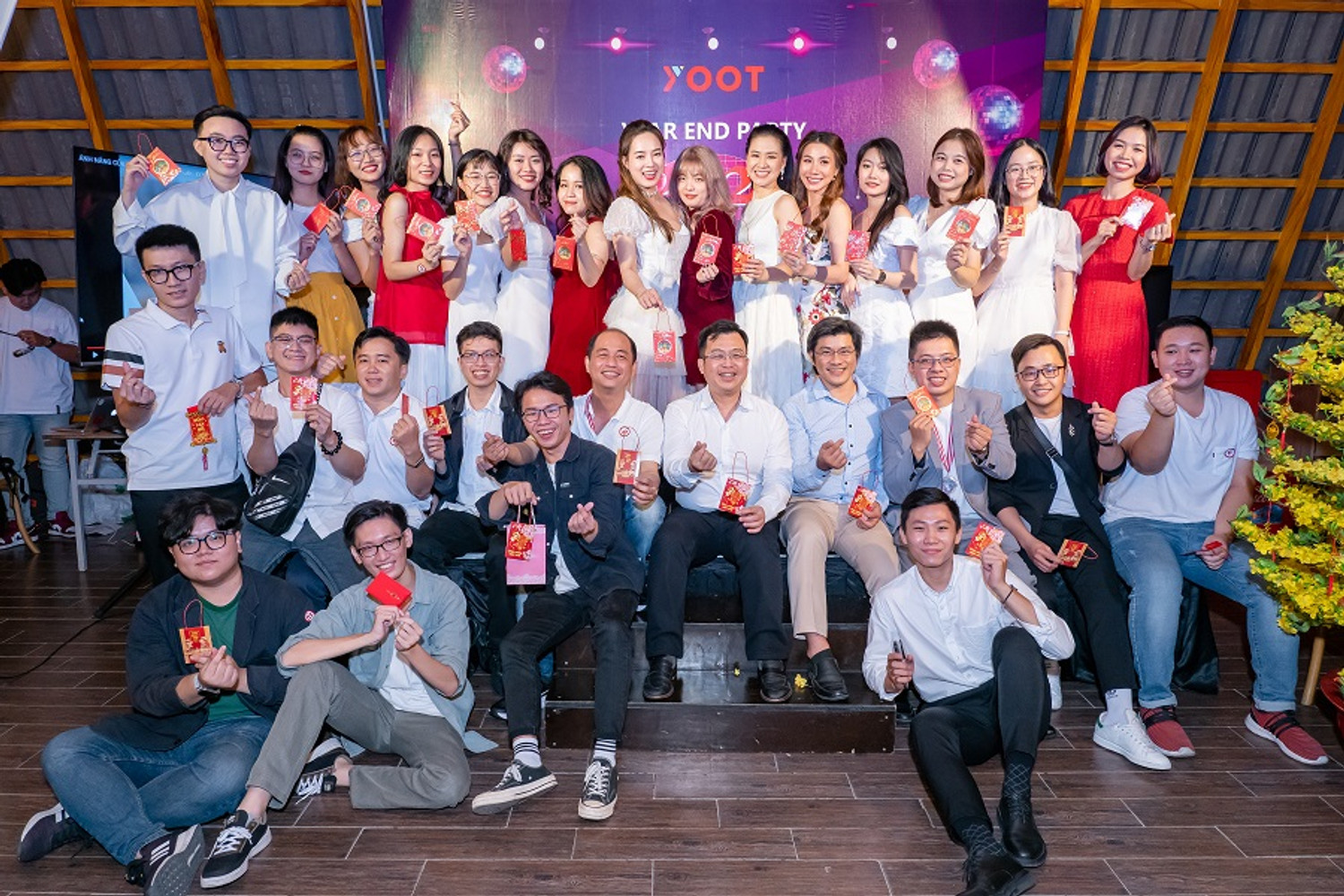 cong-ty-co-phan-cong-nghe-va-dao-tao-yoot