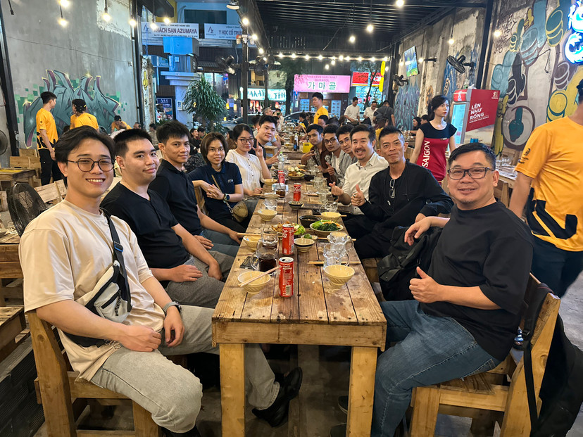 z4889158367116_b6146216003ae996178c2b175a41ea0f - Kate Pham.jpg