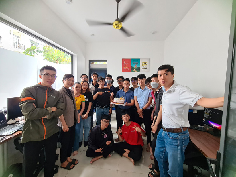 b01446b2fd353f6b6624 - Dư Linh (1).jpg