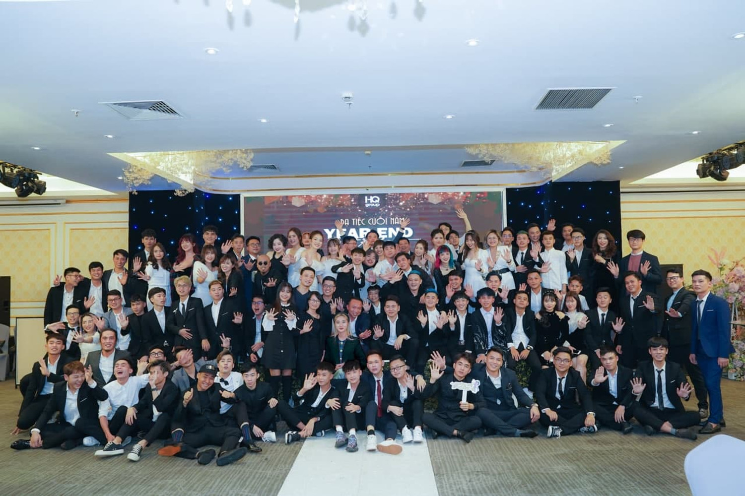 cong-ty-co-phan-truyen-thong-va-dich-vu-hq-group-2