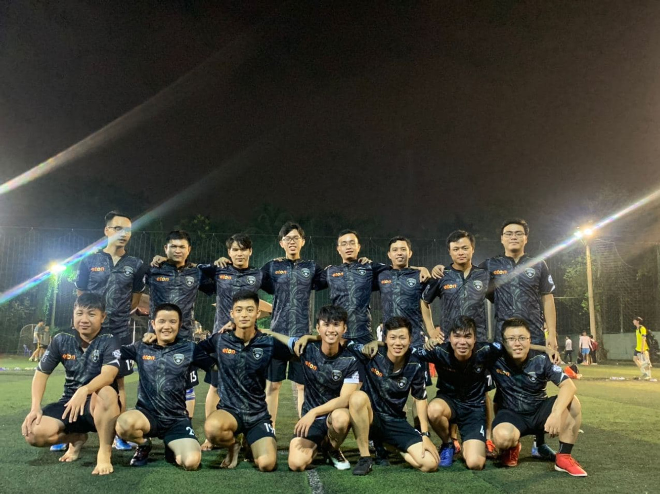 cong-ty-co-phan-eton