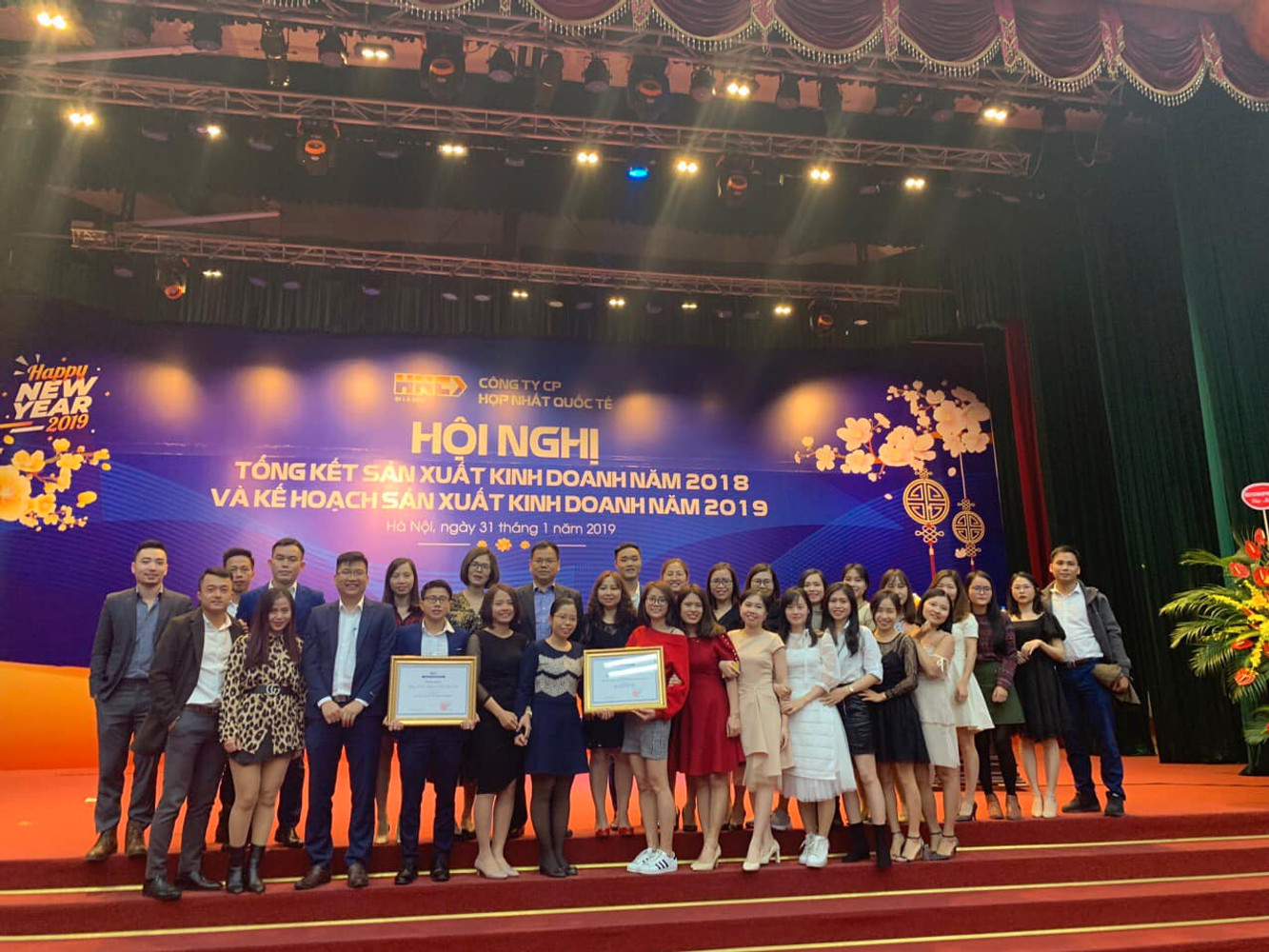 cong-ty-co-phan-hop-nhat-quoc-te-2