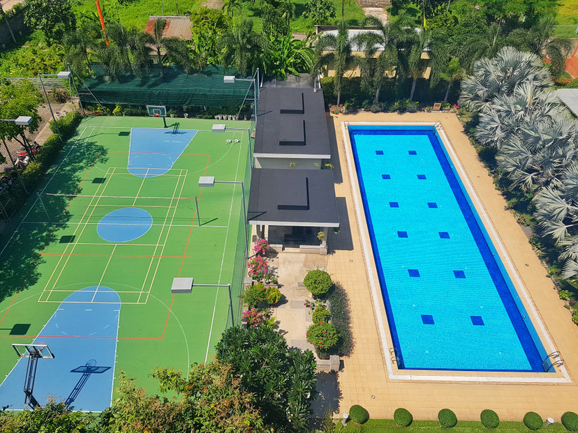 on_the_floor - oliver - Wendy Nguyen.jpeg